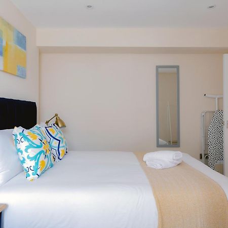Two Bedroom Apartment Near Hyde Park And Oxford Street London Exterior foto